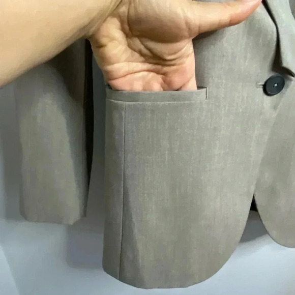 RW&CO - long sleeve Taupe Griege Blazer - US 4 - perfect for the office - Picture 3 of 7